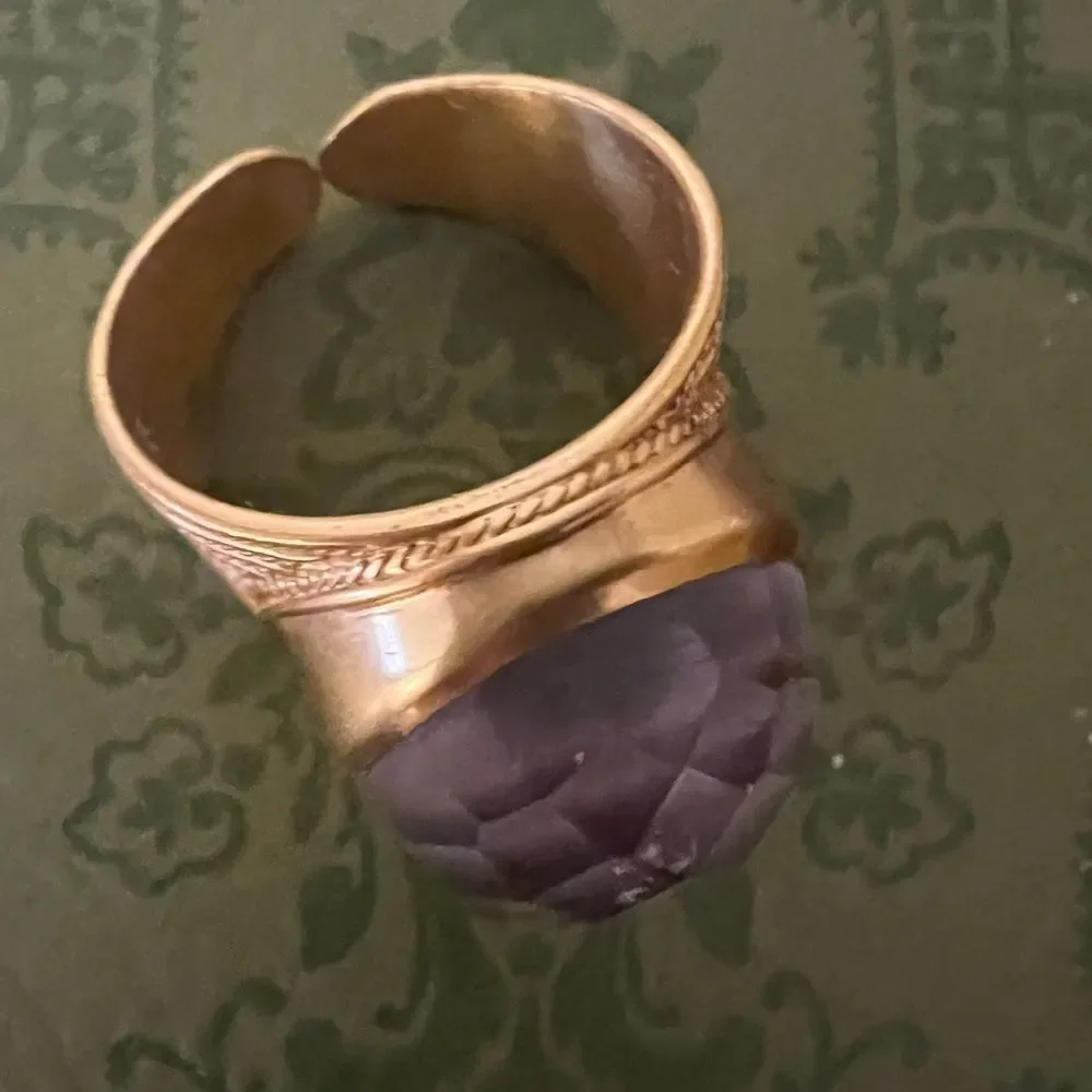 Julie vos Elegant Gold and Purple Ring